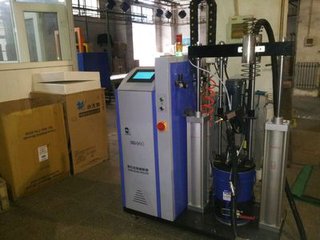 熱熔膠復合機的工藝優點是什么呢？